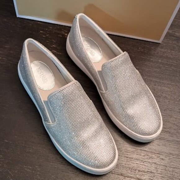 MICHAEL KORS KEATON SLIP ON- LIGHT SLATE w/ HOT FIX STONES - Picture 8 of 8